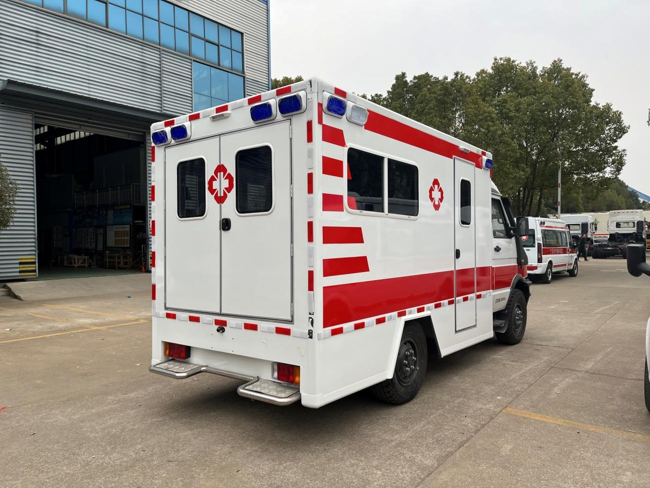 �Ͼ���ά��4��4���վȻ���